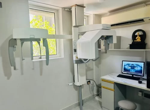 Digital dental X-ray equipment at Aligning Dentistry in Chennai